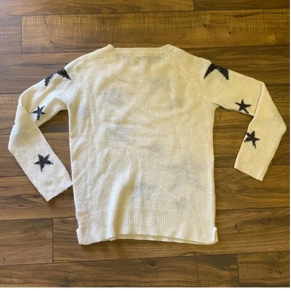 Brodie Fine Cashmere Star Patterned Cream Sweater - Picture 2 of 3